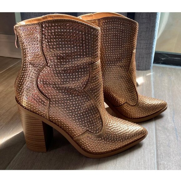Chariot & Co Gold Rhinestone Cowboy Boots Stacked Heel Wyatt Ankle Boot 6.5 NEW! - Picture 1 of 11